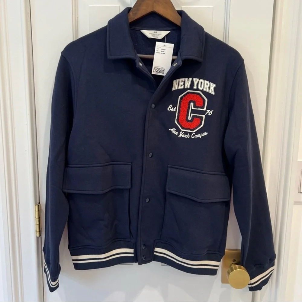 H&M Kids Boys Navy Varsity Sweatshirt
Jacket with New York Patch Size 12/14 NWT - Picture 4 of 9